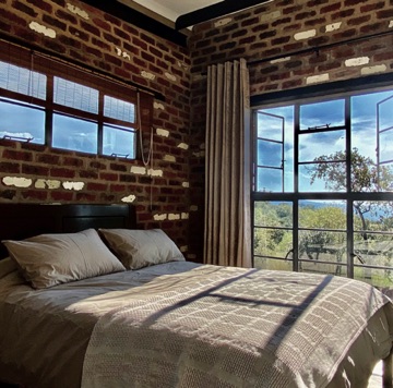 The off grid Mountain Cottage is the place for you.